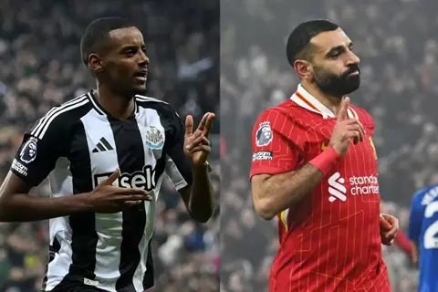 فعلها 5 لاعبين فقط.. إيزاك أمام مهمة مستحيلة لمناصفة صلاح في جائزة الحذاء الذهبي